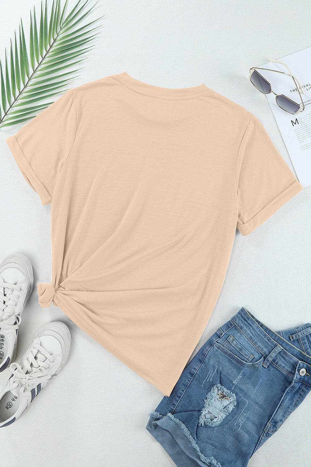 Bow graphic tee - round neck, soft fabric