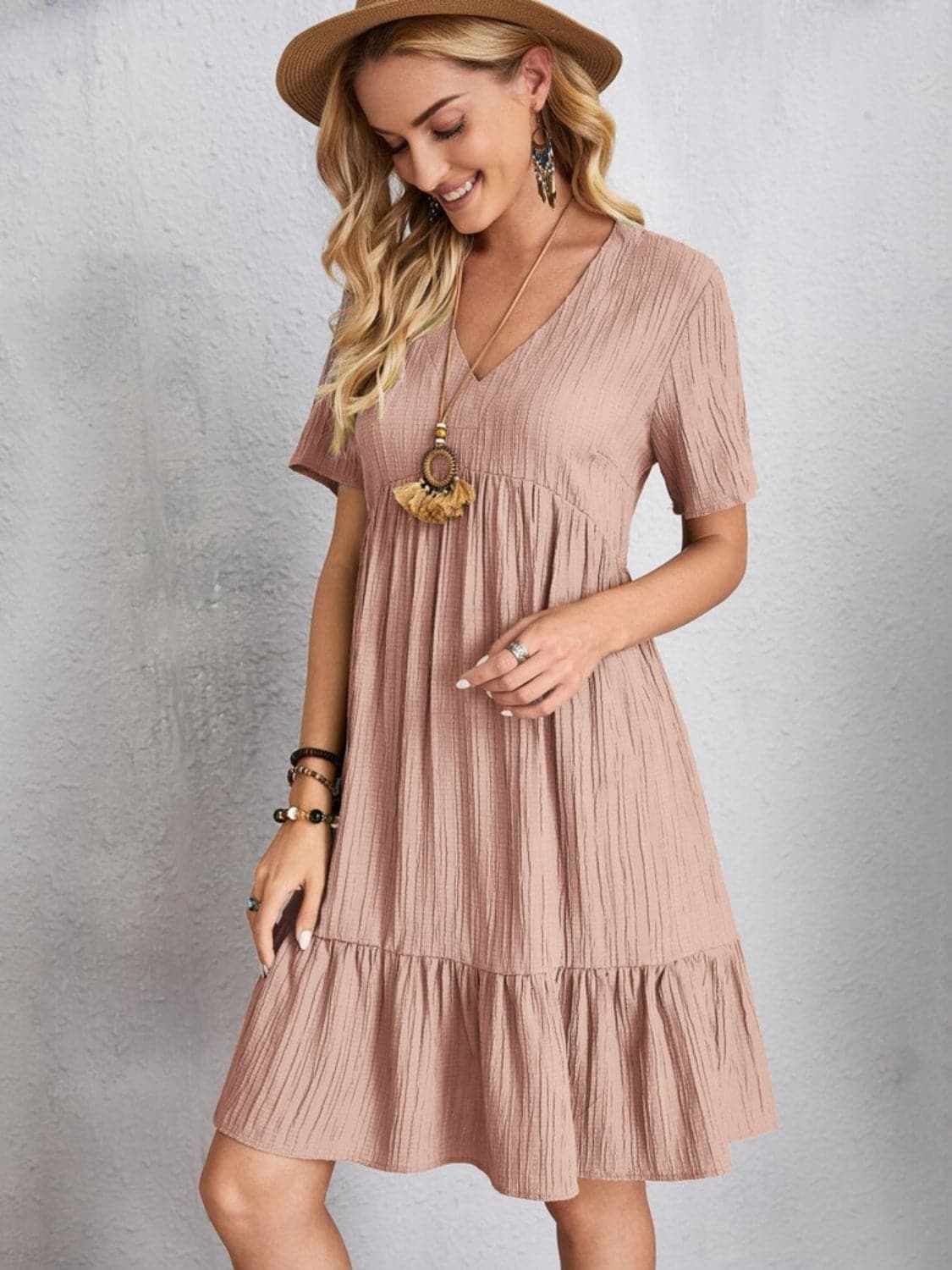Elegant V-neck dress - 100% polyester