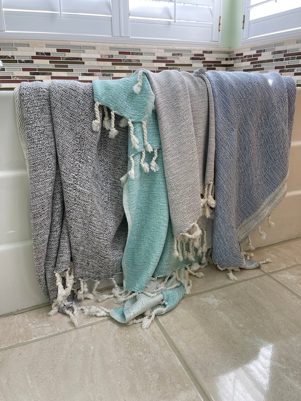 Santa Monica Soft Turkish Towel 40 Inch by 70 Inch Eco Friendly Quick Dry Bath and Beach Towel