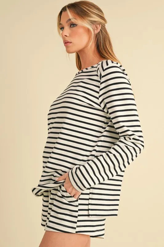Drawstring Contrast Striped Shorts