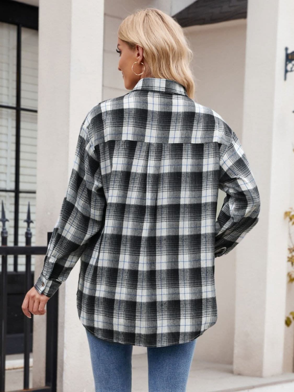 Plaid collared long sleeve shirt