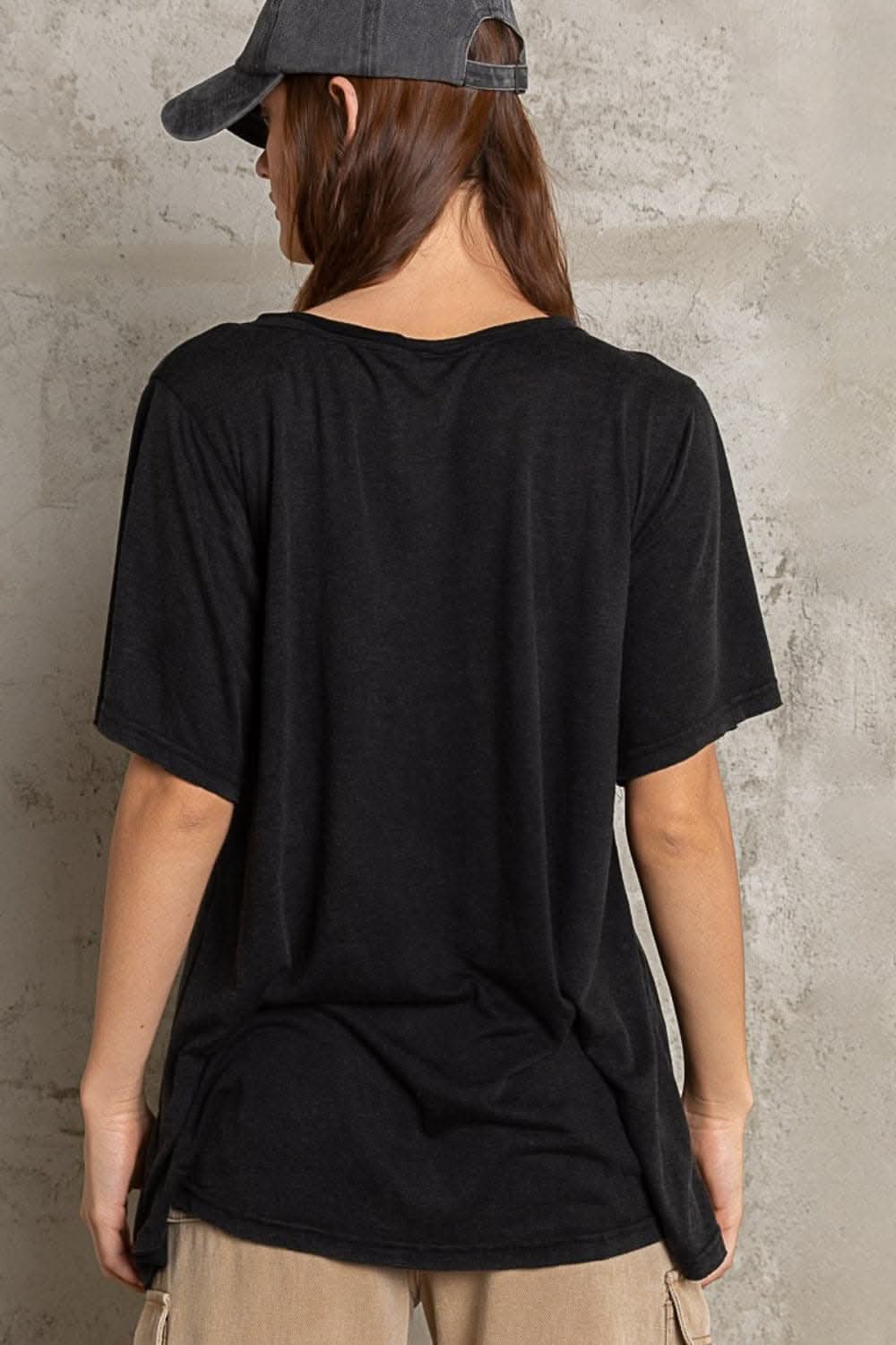 V-neck casual tee with chest pocket