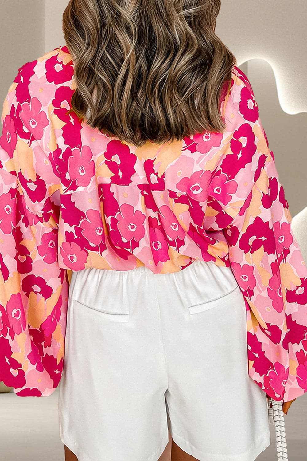 Chic long sleeve blouse with buttons