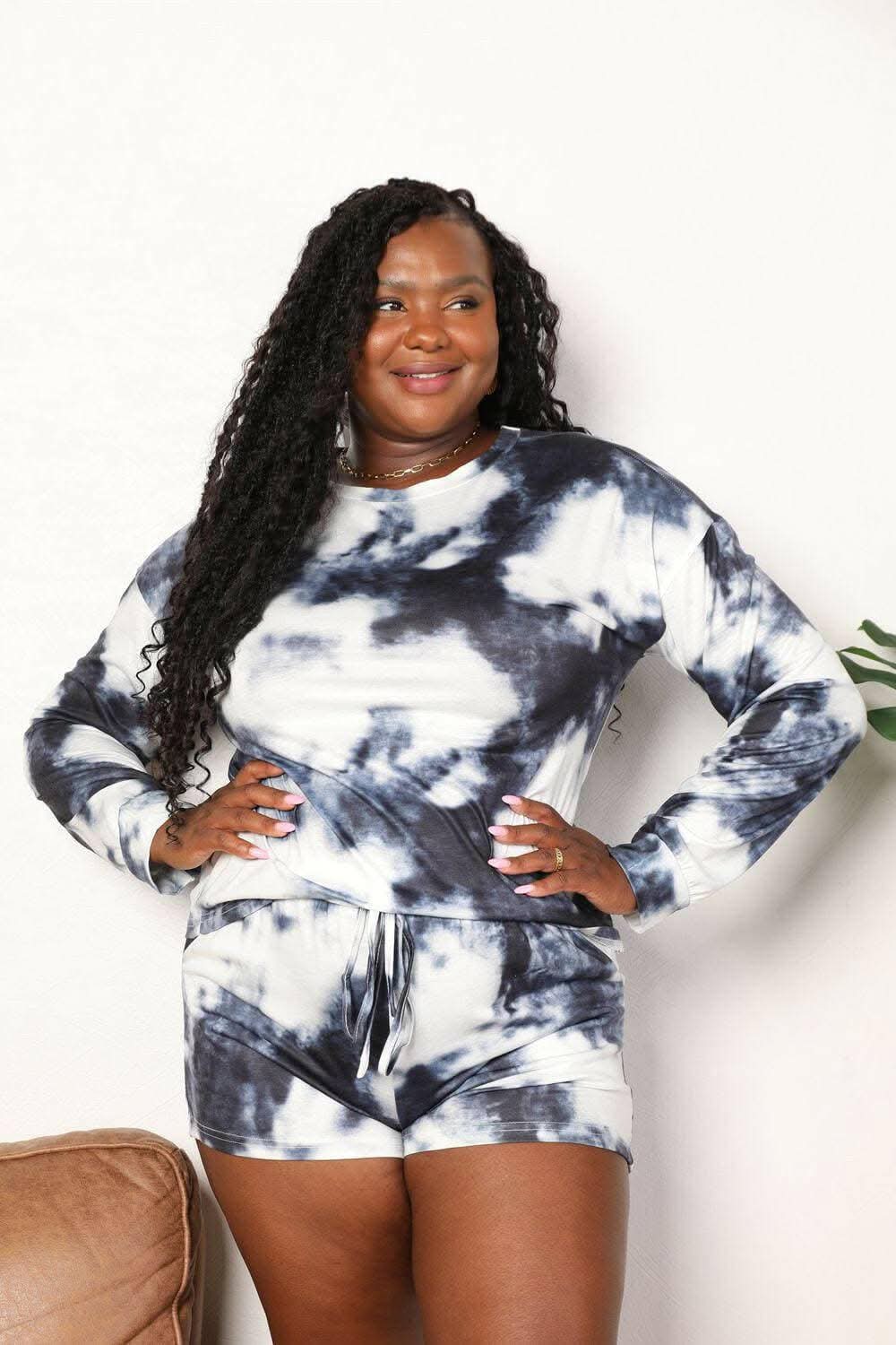 Chic tie-dye lounge set for comfort