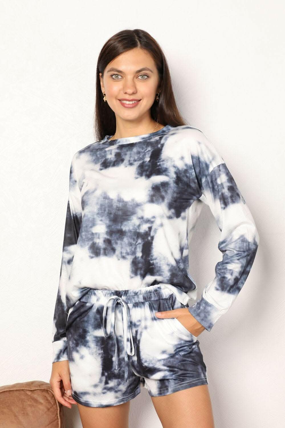 Chic tie-dye lounge set for comfort