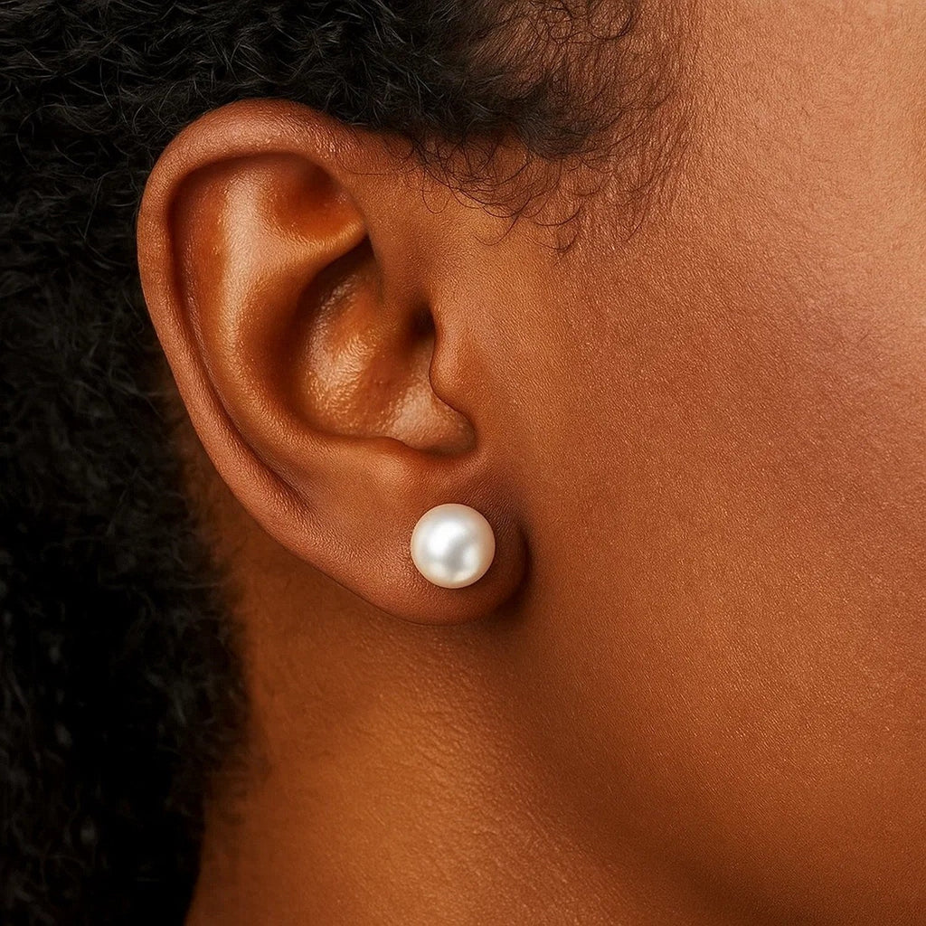 14k Yellow Gold Freshwater Cultured White Pearl Stud Earrings (5mm)