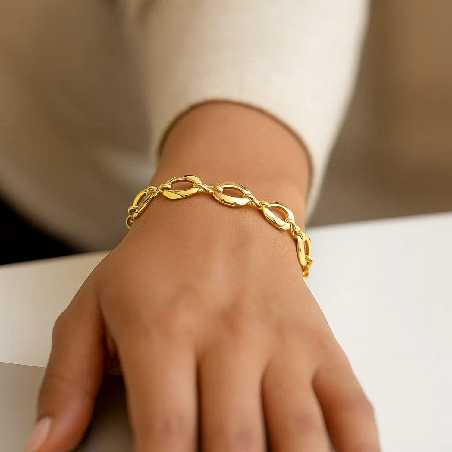 14k Yellow Gold Infinity Link Bracelet (8.00 mm)