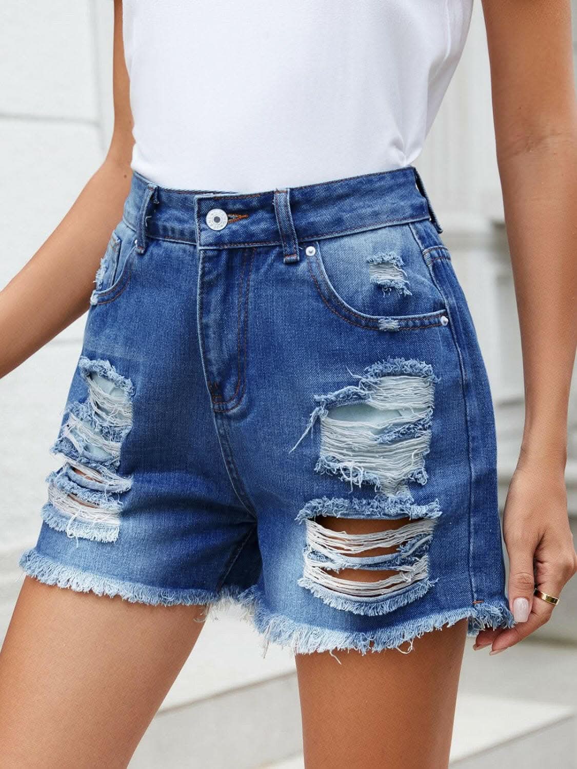 Premium Edgy distressed denim shorts