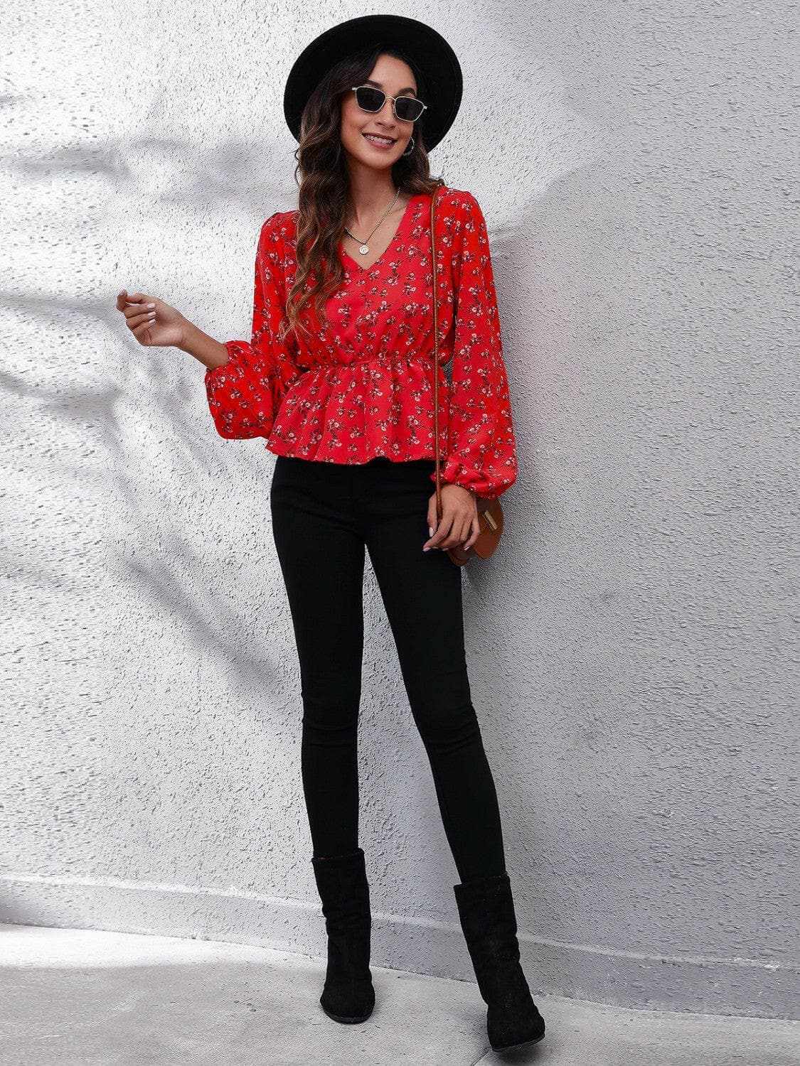 Floral v-neck blouse with sleeves