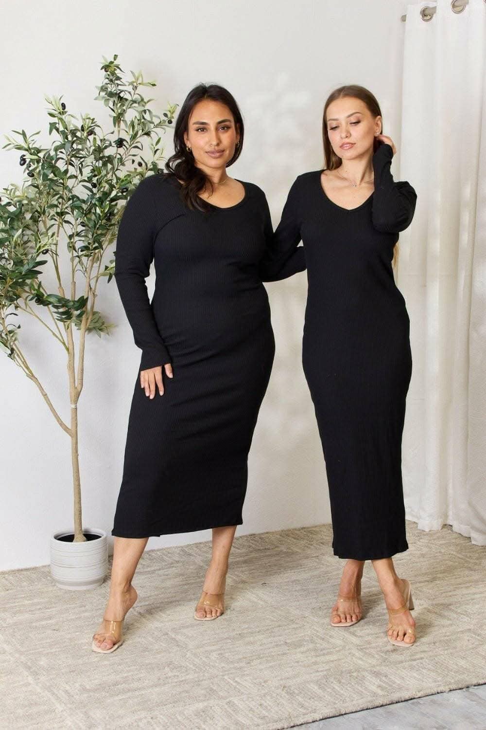 Ribbed midi dress with slit - chic elegance