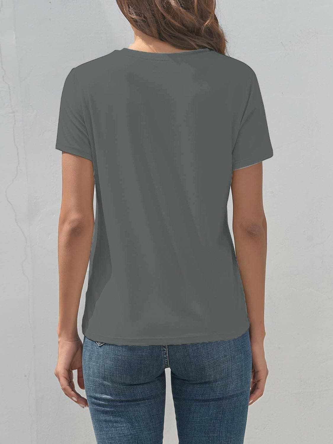 Trendy graphic tee for casual style