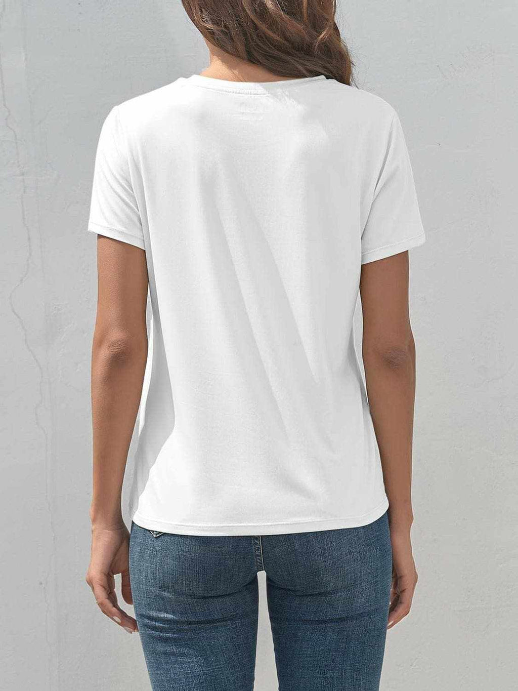 Trendy graphic tee for casual style
