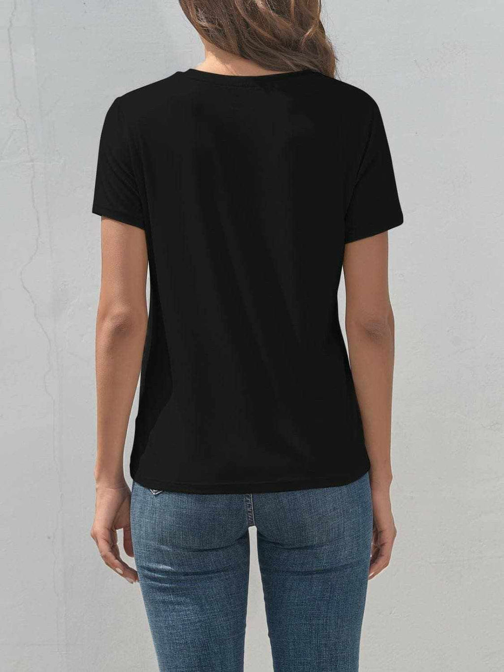 Trendy graphic tee for casual style