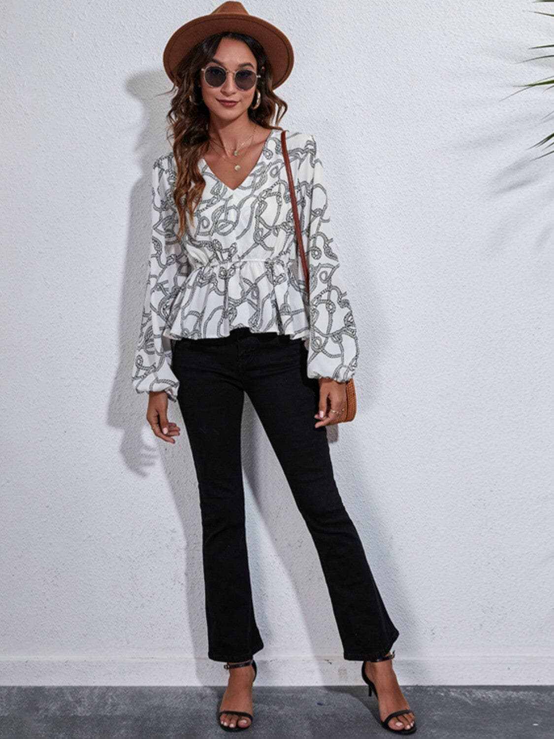V-neck peplum blouse with sleeves