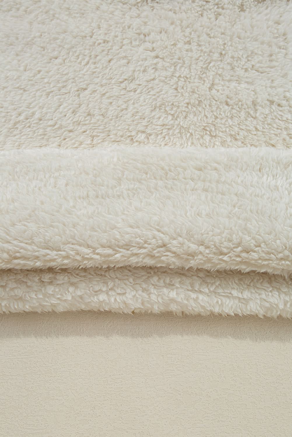 White Contrast Ribbed Edge Plush Hoodie