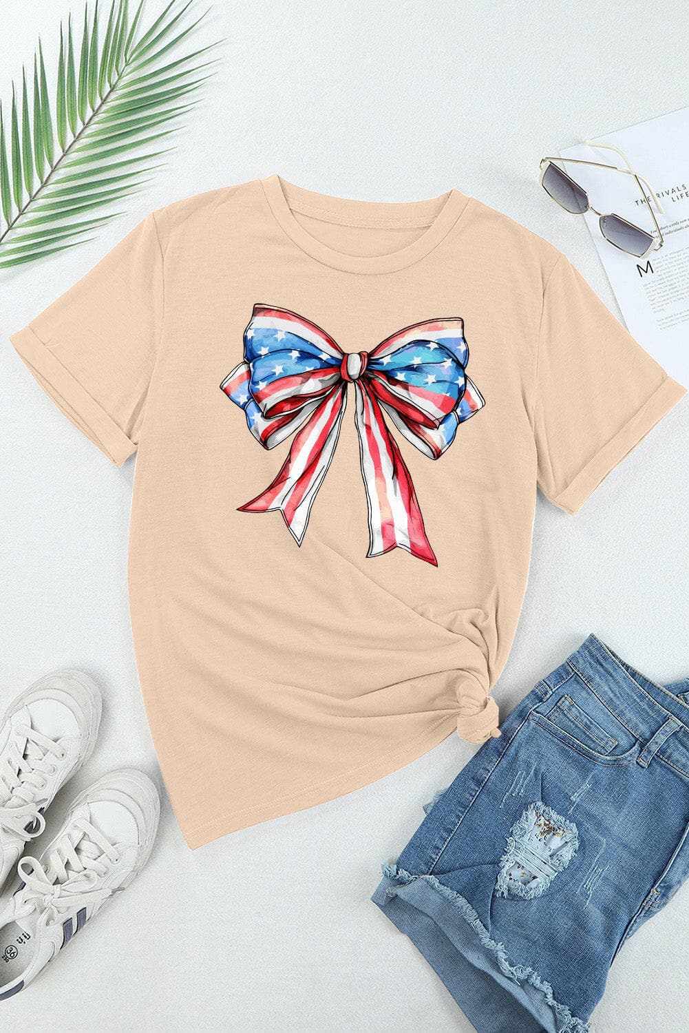 Bow graphic tee - round neck, soft fabric