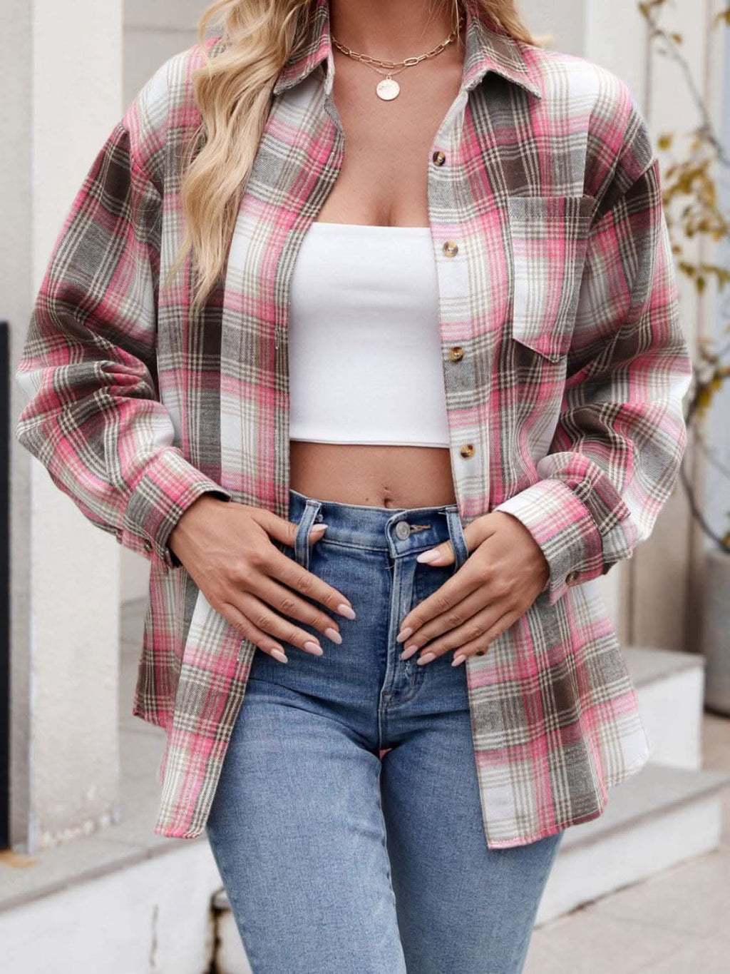 Plaid collared long sleeve shirt