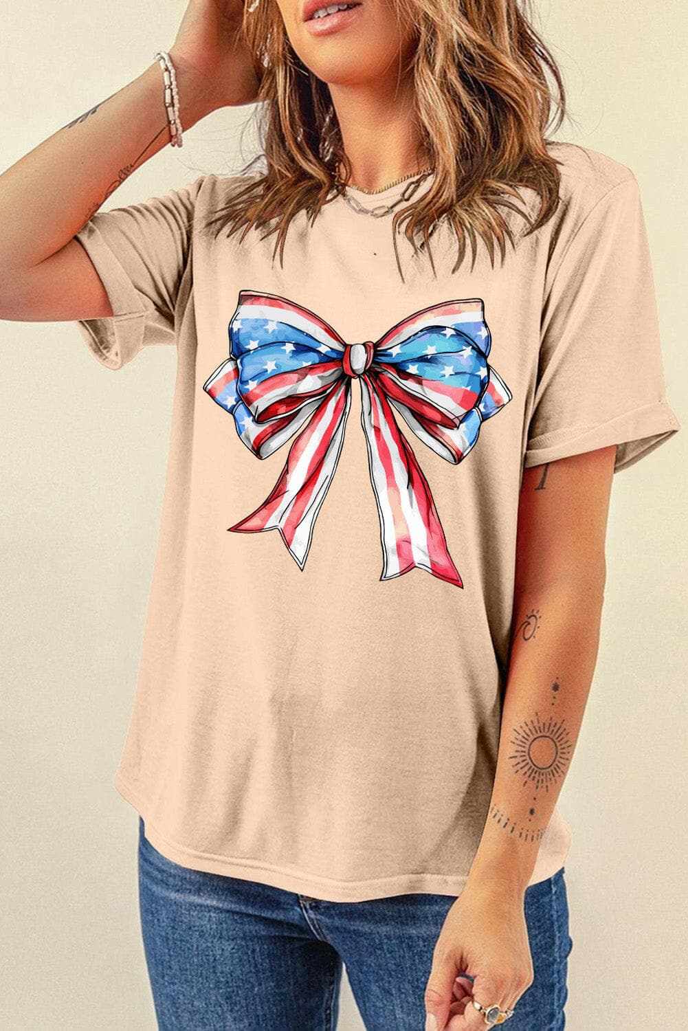 Bow graphic tee - round neck, soft fabric
