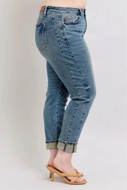 Judy Blue Full Size Mid Rise Vintage Wash Boyfriend Jeans