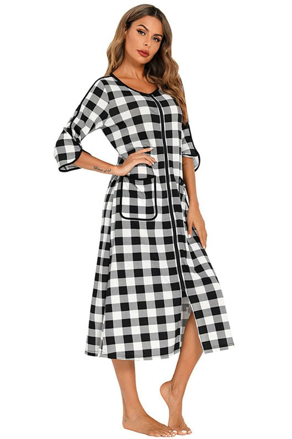 Elegant sheer night dress with pockets