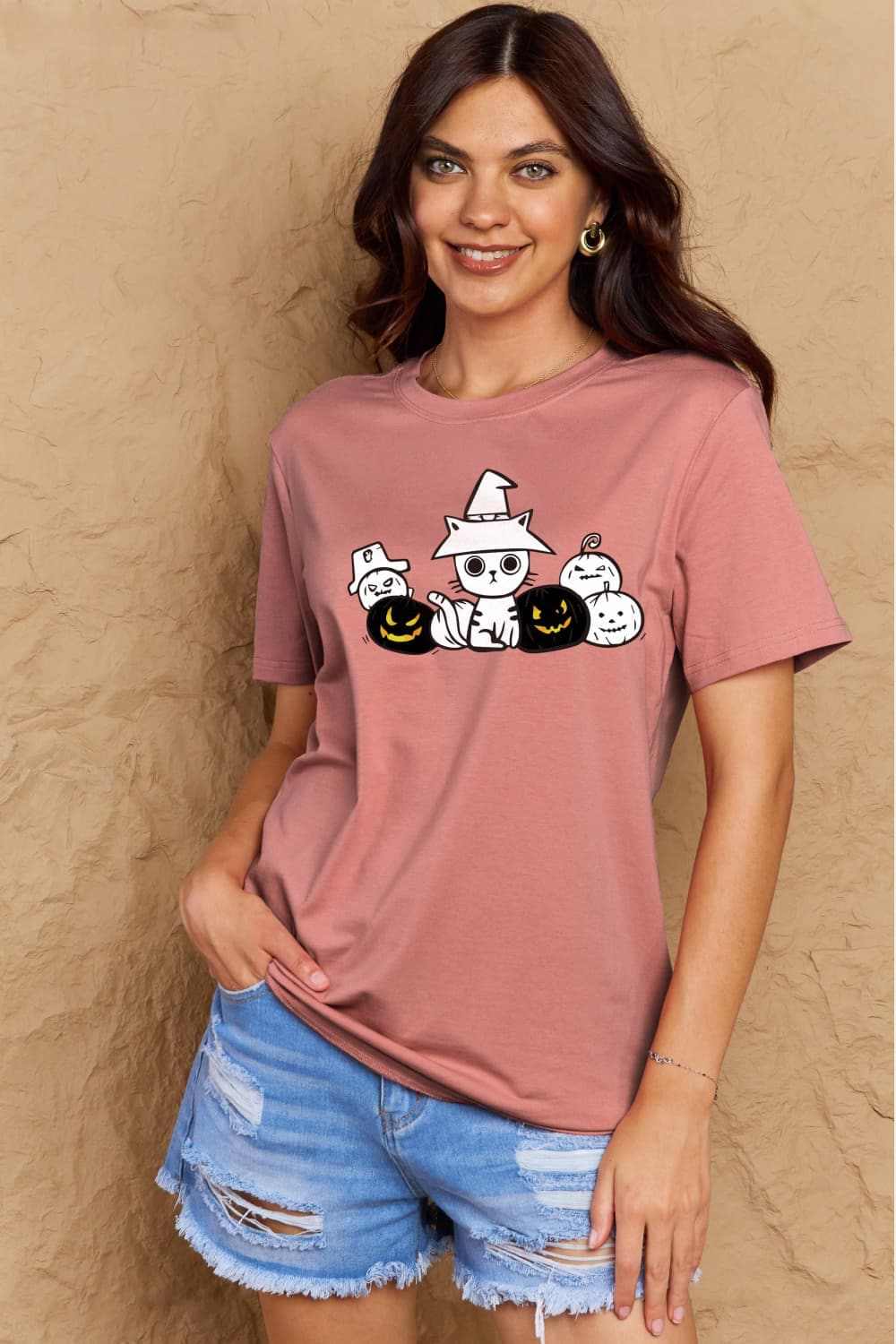 Cozy cat pumpkin tee - fall style