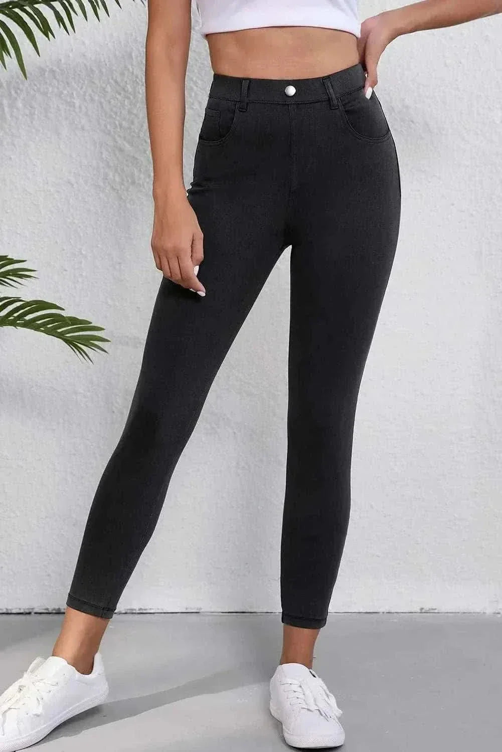 Premium High-waist jeans with pockets