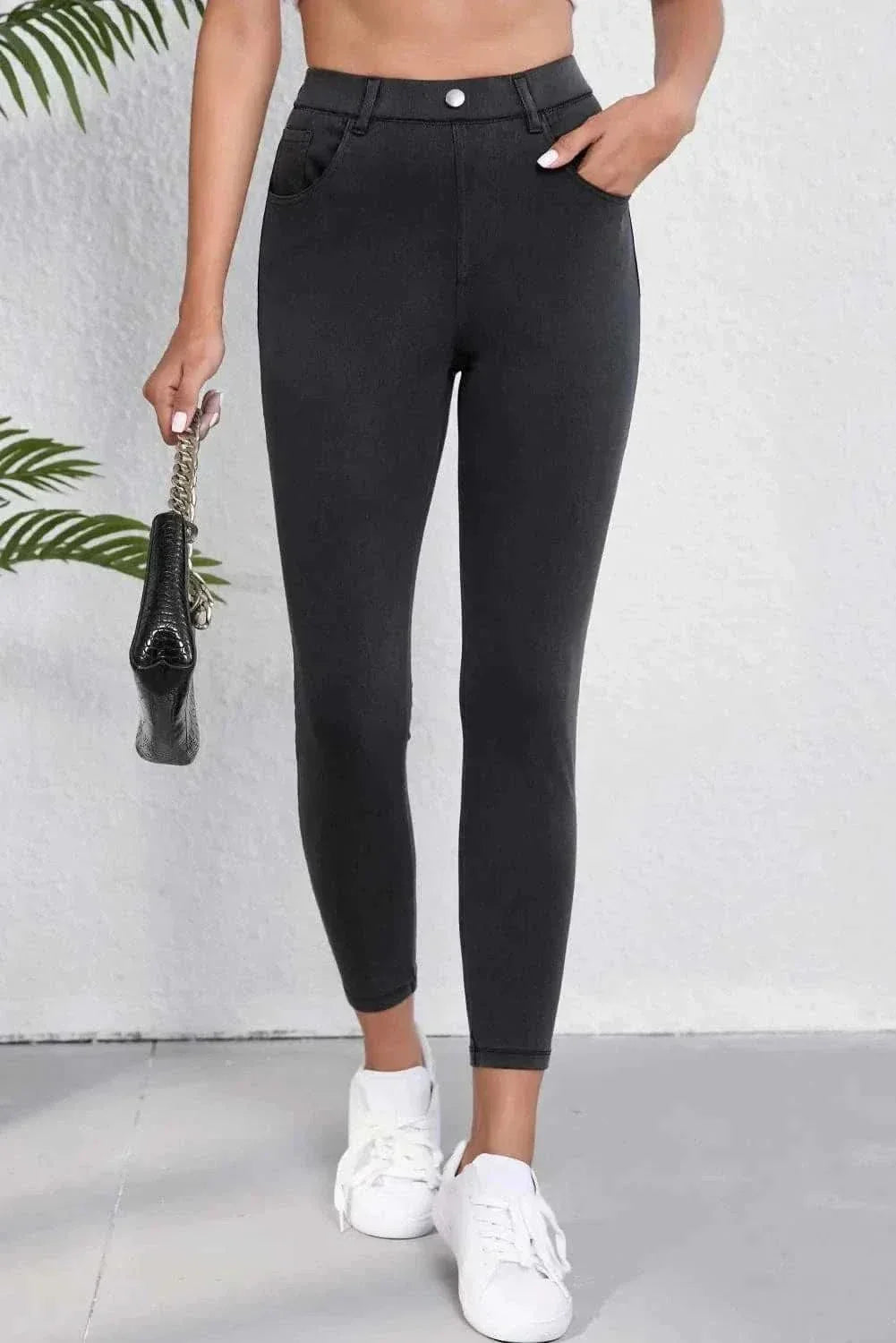 Premium High-waist jeans with pockets