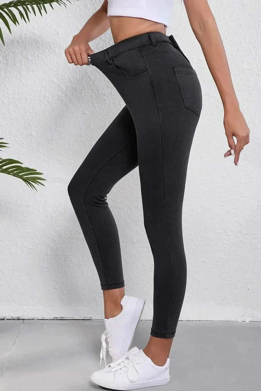 Premium High-waist jeans with pockets