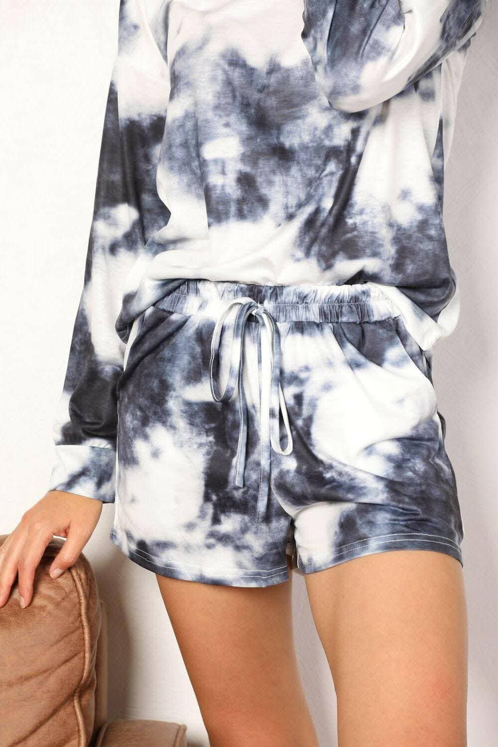 Chic tie-dye lounge set for comfort