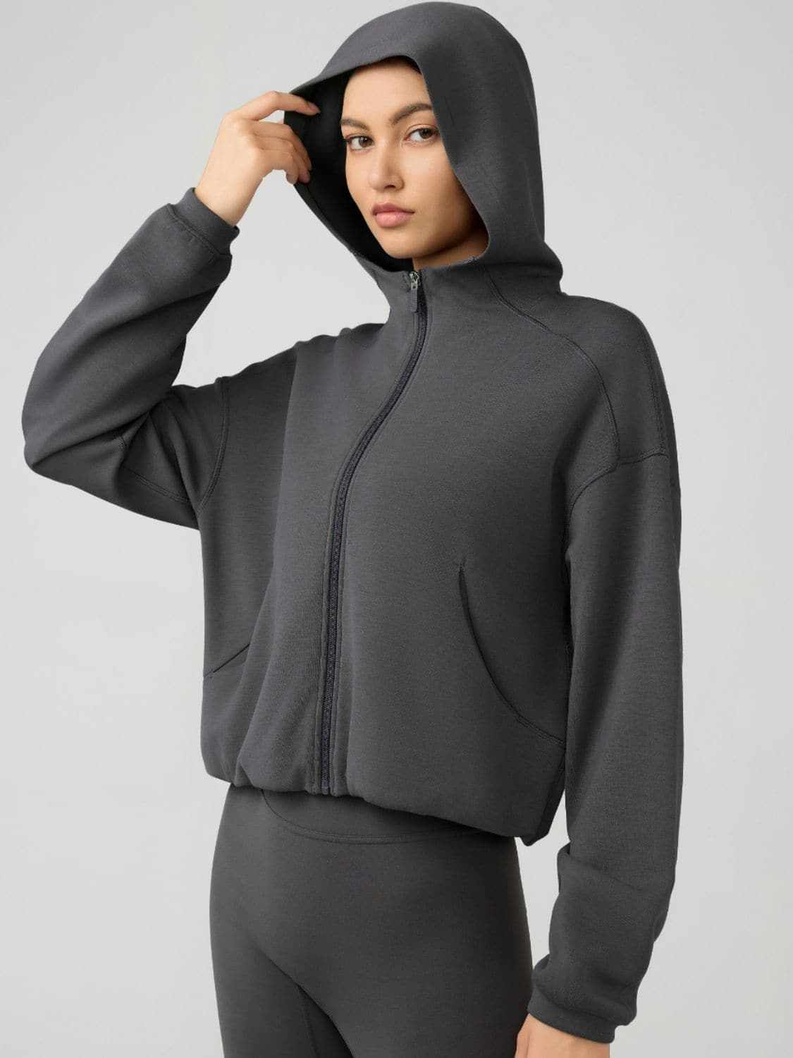Hooded zip sweatshirt with pockets